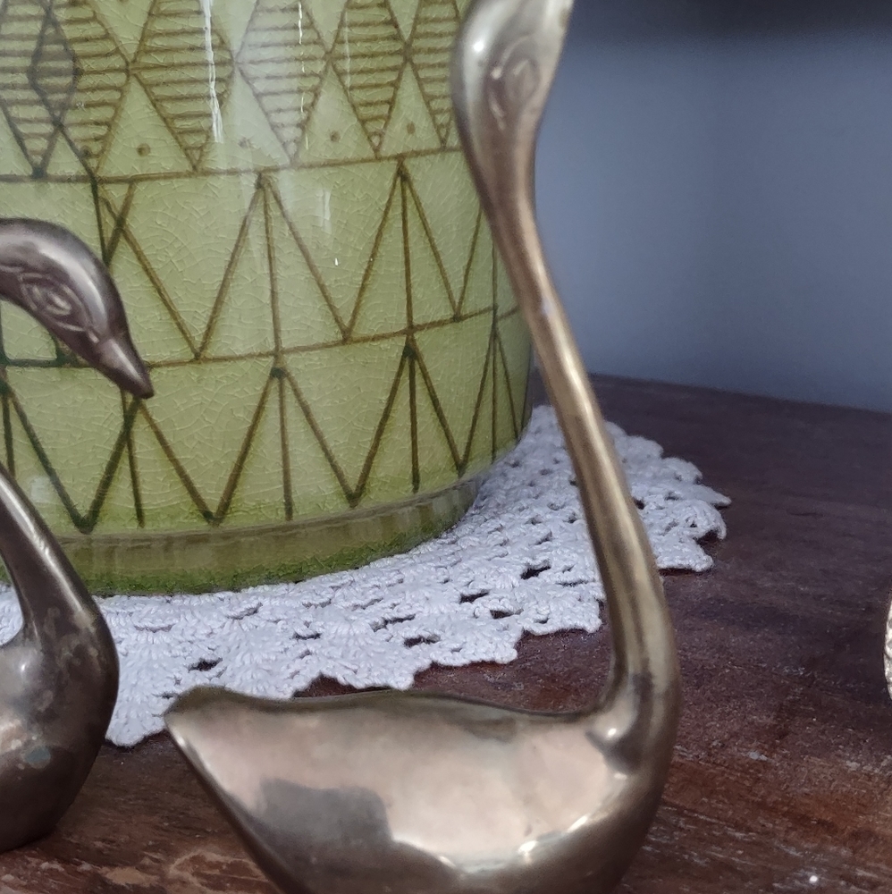 Mid Century Vintage Brass / Gold Swan Figures - Picture 6 of 9